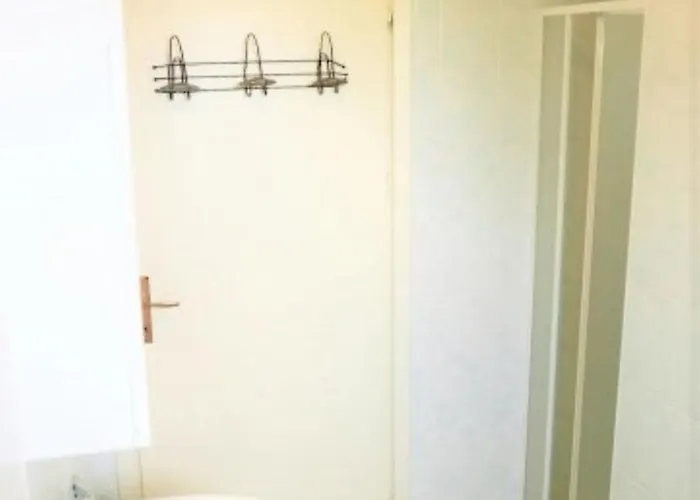 Apartman Convenient Flat Close To The *
